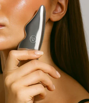 CLM Infinite Hydration veido, paakių ir kaklo kremo, gua sha ir maišelio rinkinys CELEMI