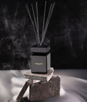 Namų kvapas | Bijūnai ir velvetas | MAISON PRIVÉ | 200ml