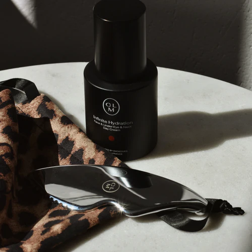 CLM Infinite Hydration veido, paakių ir kaklo kremo, gua sha ir maišelio rinkinys CELEMI