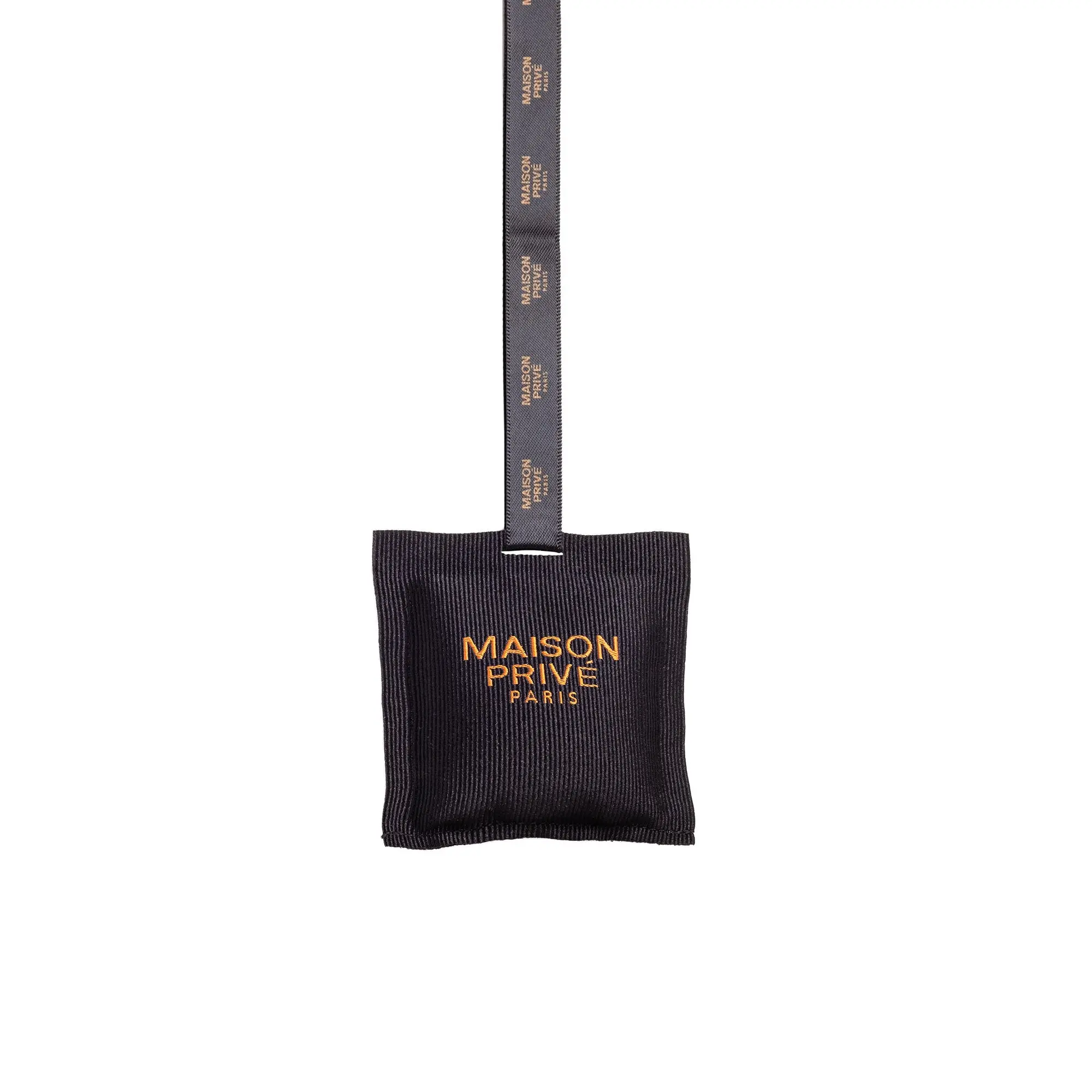 OBUOLIAI IR CINAMONAS | Automobilio kvapas | MAISON PRIVÉ